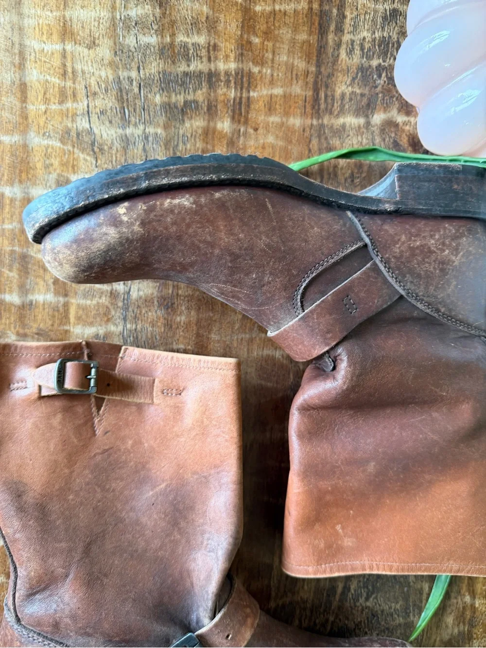 Frye Stonewashed Cognac Ombré Distressed Leather Moto Engineer Boots 8.5 - Picture 5 of 16